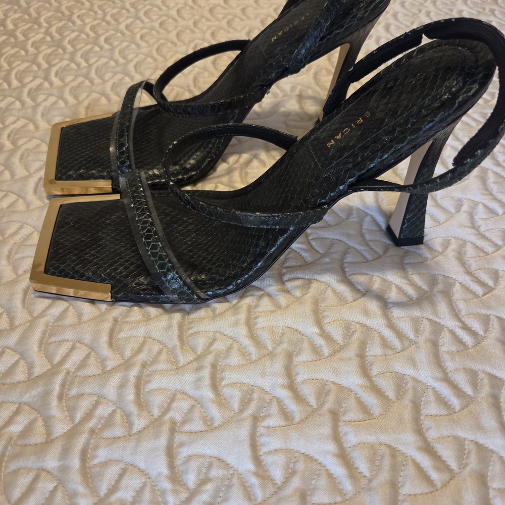Good American Green and Gold Heels - Picture 2 of 3